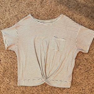 American Eagle Women's cropped t-shirt